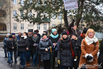 Pikieta pod urzędem_6