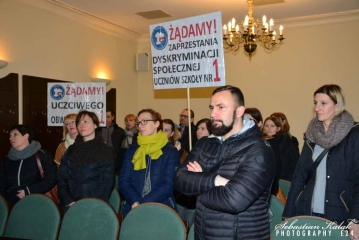 Pikieta pod urzędem_9