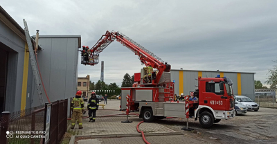 Pożar na terenie zakładu produkcyjnego