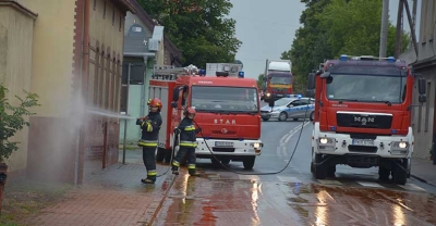 Zgubił ładunek z oczyszczalni ścieków[gallery]