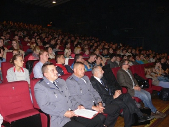 Konferencja dla przyszłych kierowców 