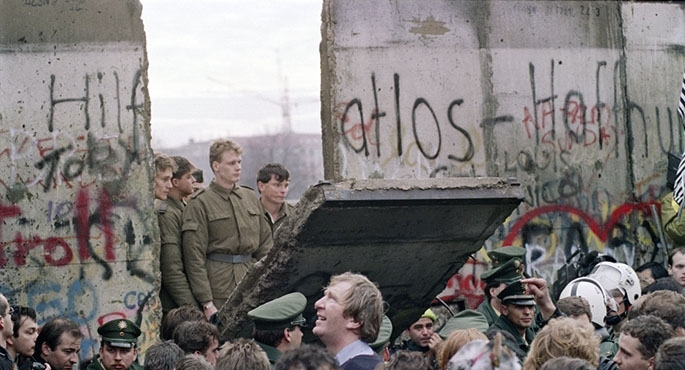 09.11.1989 r. – I runął mur…