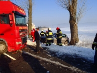 Trzy osoby ucierpiały w wypadku [gallery]