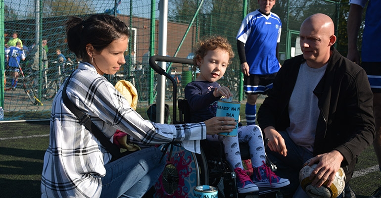 Samorządowcy pokonali księży[wideo]