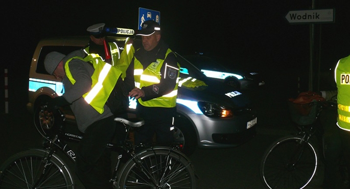 Rowerzyści otrzymali kamizelki