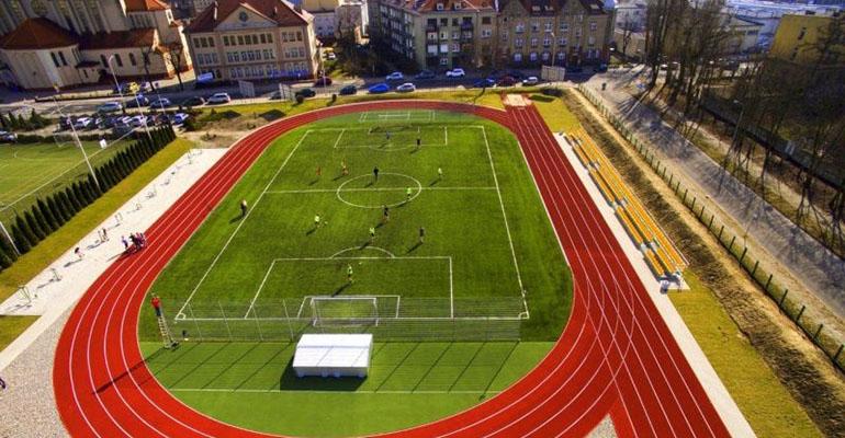 Boisko „budowlanki” do wymiany