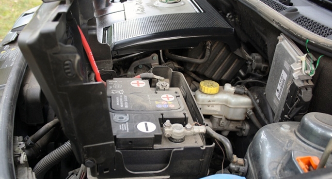 Nie wyrzucaj zużytego akumulatora!