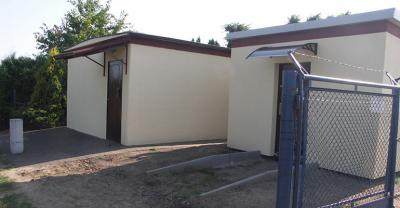 Toalety na działkach stoją legalnie