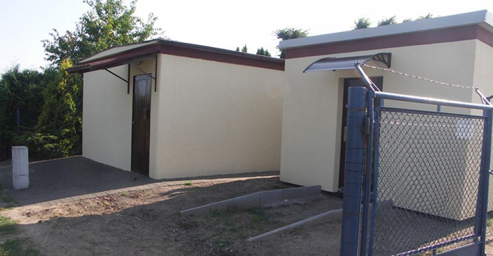 Toalety na działkach stoją legalnie