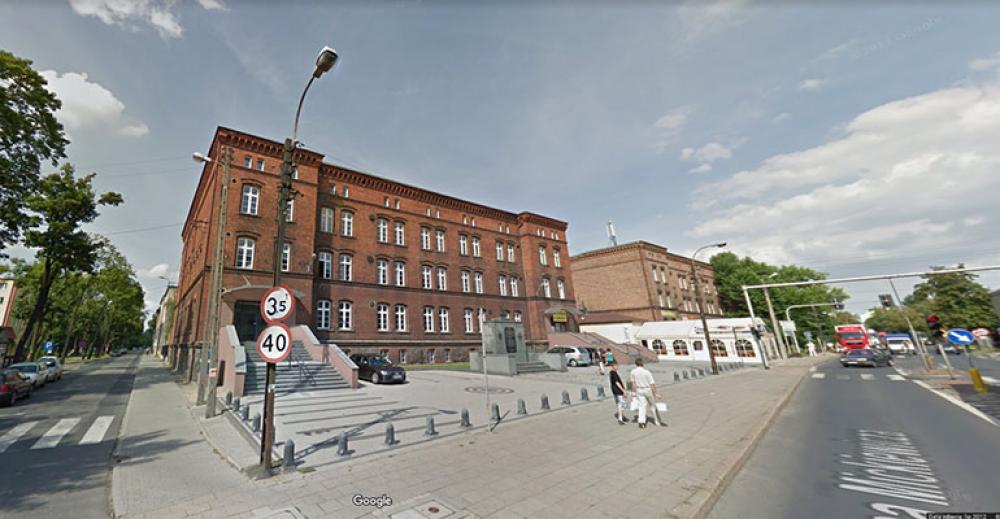 Nowe okna i podłogi w „ceramie”