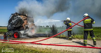 Spłonęła maszyna rolnicza[gallery]