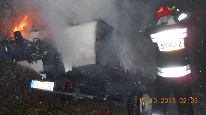 Z łodzi motorowej praktycznie nic nie zostało