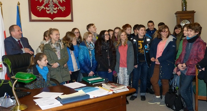 Gimnazjaliści odwiedzili burmistrza