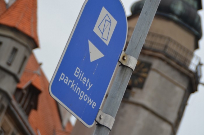 Niedługo w mieście będzie jeszcze mniej darmowych parkingów