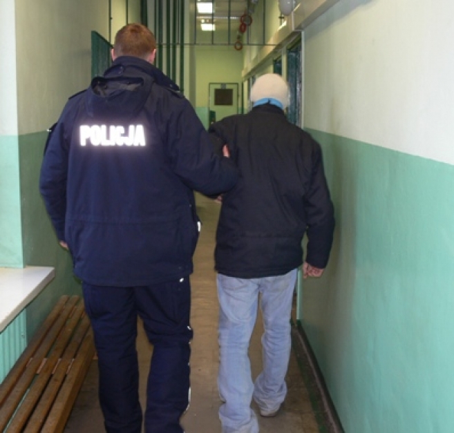 Ukradł pieniądze na alkohol