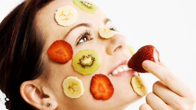 Polifenole z jabłek chronią przed wolnymi rodnikami, które są główną przyczyną starzenia skóry