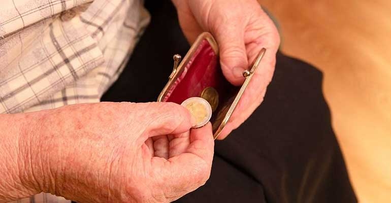 Rekordzistą jest emeryt, którego zobowiązania wynoszą 8 mln zł