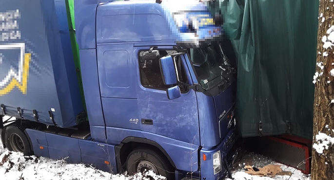 Kolizja ciężarówek