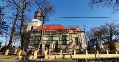 Robią dach na Sanktuarium