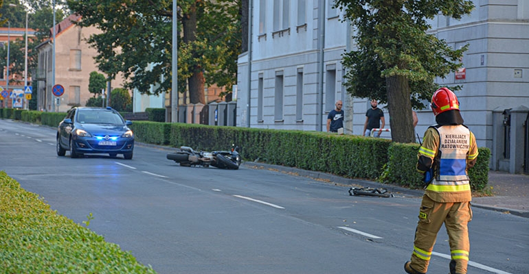 Wjechała rowerem pod motocykl