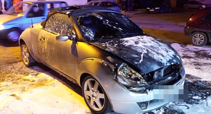 Samochód w ogniu[gallery]