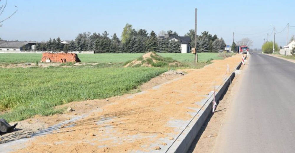 Powstaje ścieżka rowerowa