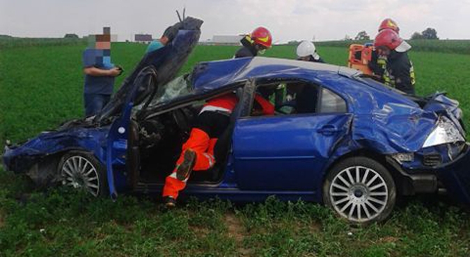 46-latka wylądowała w polu[gallery]