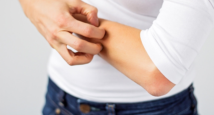 Według badań, co drugi człowiek doświadcza świądu raz w tygodniu