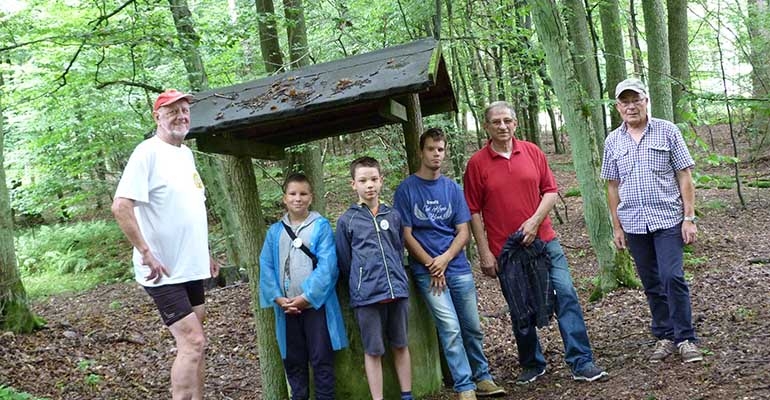 Osiedlowy rajd w deszczu