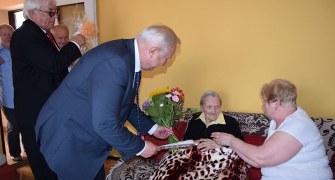 102-latka świętowała