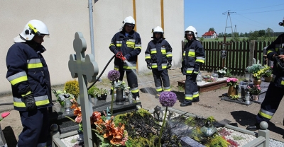 Pożar na cmentarzu