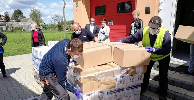 Dostali paczki z jedzeniem