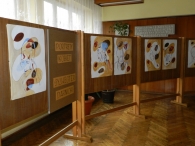 Wystawa portretów kobiety