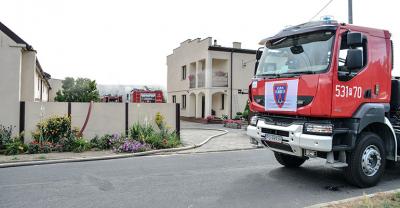 Stodoła w ogniu[wideo]