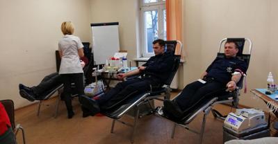 SpoKREWnieni służbą i 20 litrów bezcennej krwi