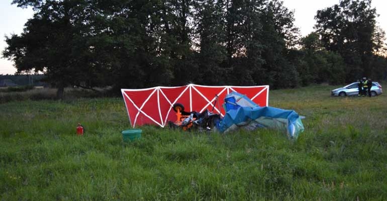 Zginęło dwóch paralotniarzy