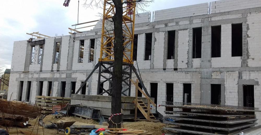 Zaawansowane prace przy budowie szpitala