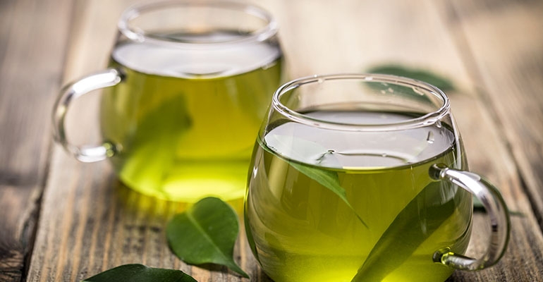 Dlaczego warto pić zieloną herbatę