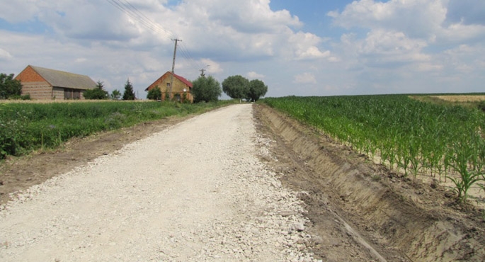 Benice, ul. Krzywa w trakcie robót ziemnych