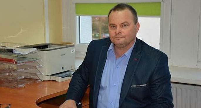 Dębicki zarobi miesięcznie 8 250 zł