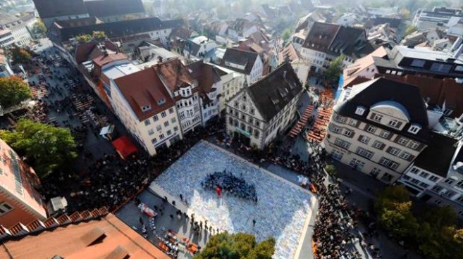 Ile elementów mają największe i najmniejsze puzzle świata?