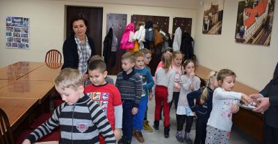 Los w rękach przedszkolaków