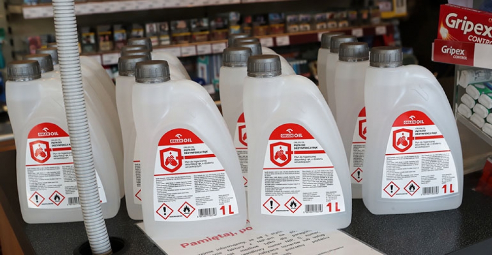Płyny dezynfekujące zniknęły ze stacji