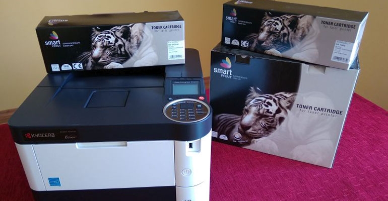 Nowy sprzęt biurowy dla milickich policjantów