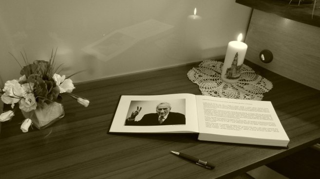 Księga Kondolencyjna w urzędzie