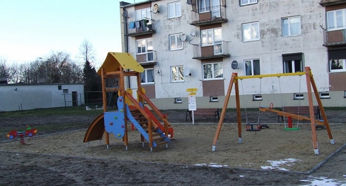 Zbudowali plac zabaw z unijnych pieniędzy