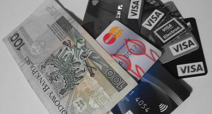 Internet kosztuje o wiele mniej, niż utrzymanie tradycyjnych oddziałów