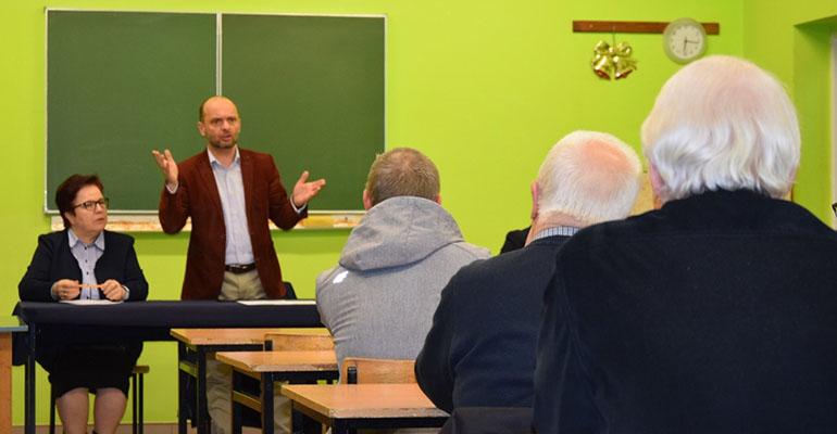 „Trójka” nadal bez władzy