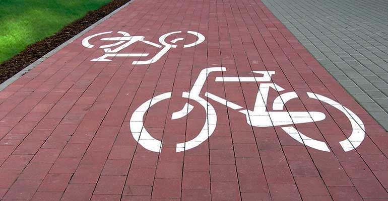 Rowerem do Staniewa po kostce