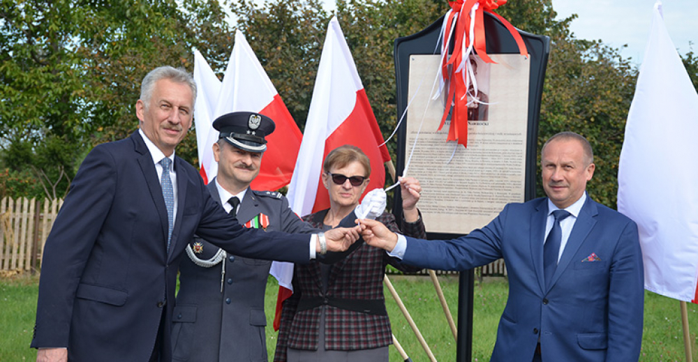 Uroczyste otwarcie ronda imienia Władysława Nawrockiego